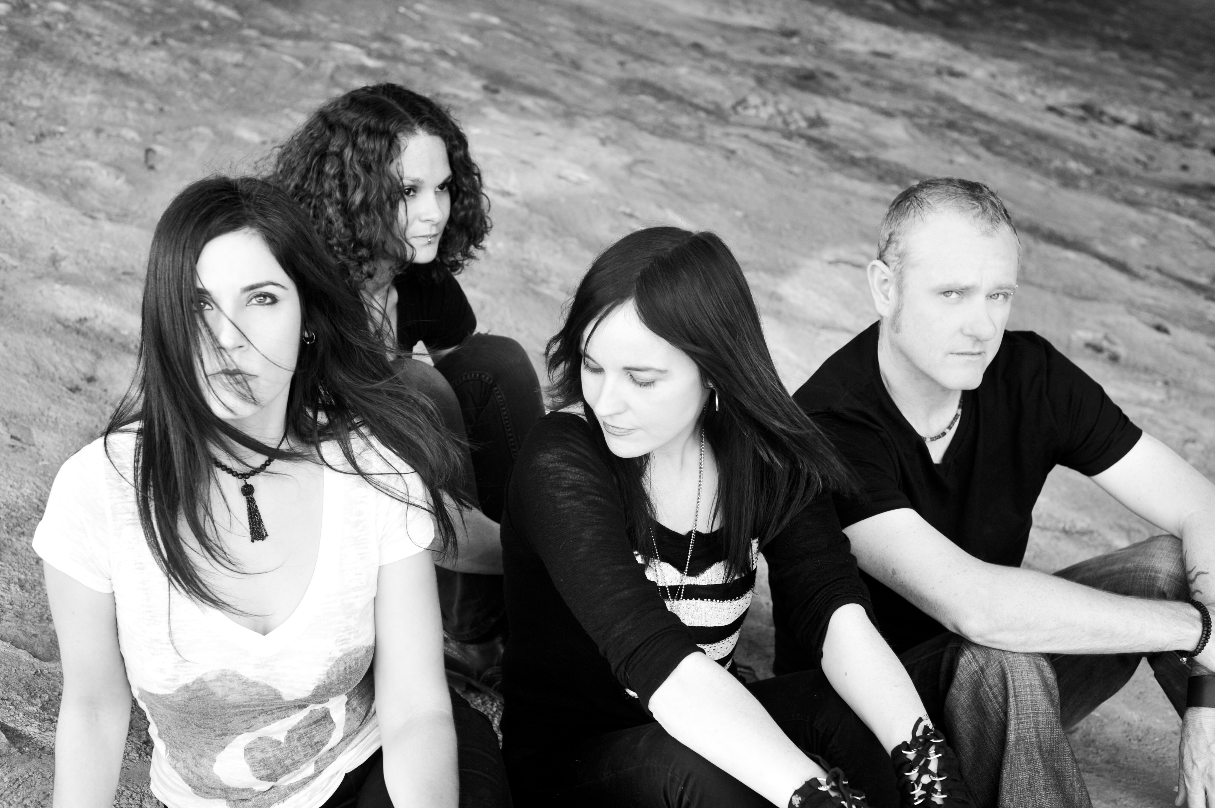 Interview with indie band Saucy Monky’s Annmarie Cullen about their new album, social media marketing and more